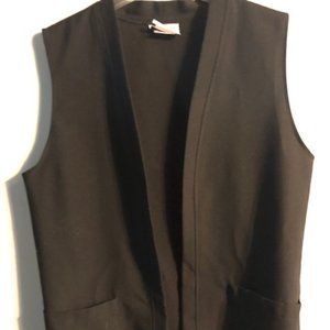 Monterey Canyon Sleeveless Black Vest With Pockets